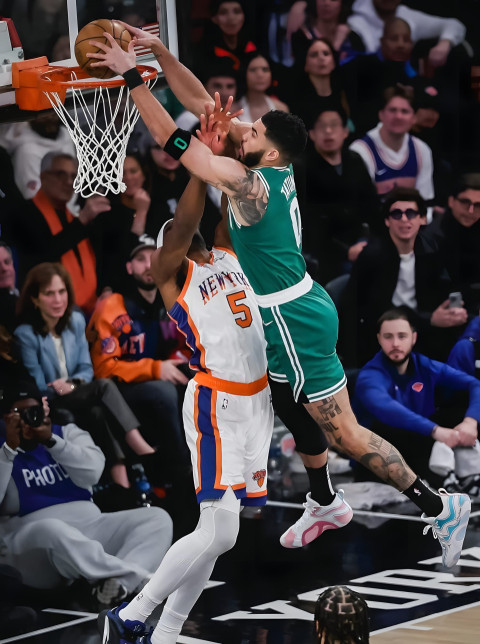 Jayson Tatum On Fire Mobile Image