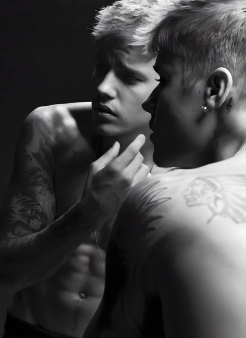 Justin Bieber mobile stylish photo shoot