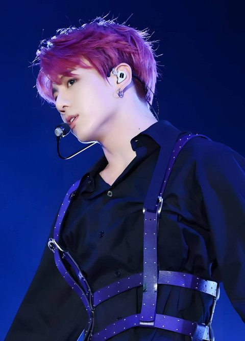 Stylish Jungkook Mobile Photo