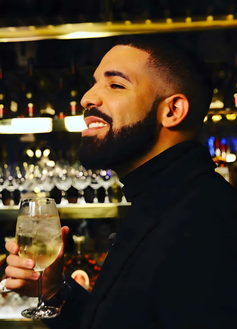 Amazing Drake Wallpaper to Enjoy Daily
