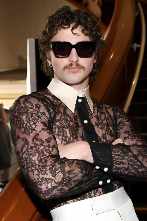 Stylish Benson Boone iPhone Wallpaper for Your Phone HD