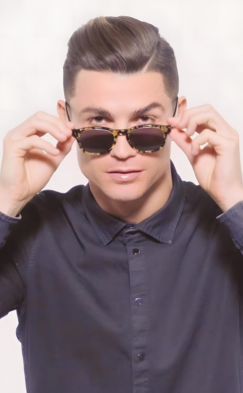 Stunning Cristiano Ronaldo HD Photo for Your Phone