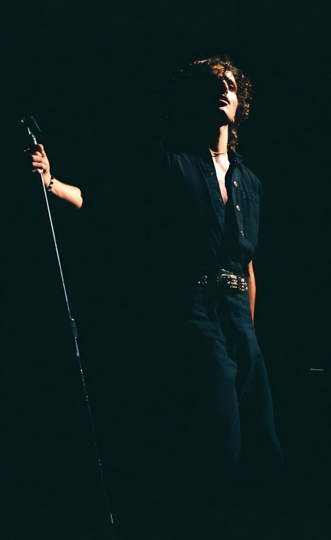 Latest Benson Boone iPhone Wallpaper to Download HD