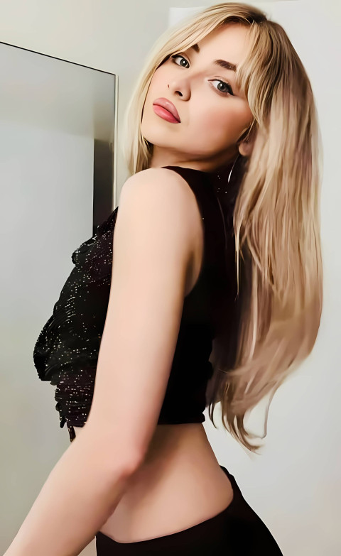 Sabrina Carpenter Glam Mobile Art
