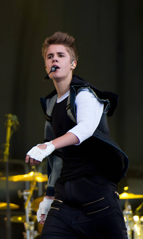 Justin Bieber mobile stage wallpaper HD