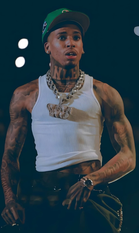 Artistic NLE Choppa Phone Background in 4K