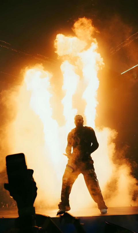 Eye Catching Drake Wallpaper for Your Device