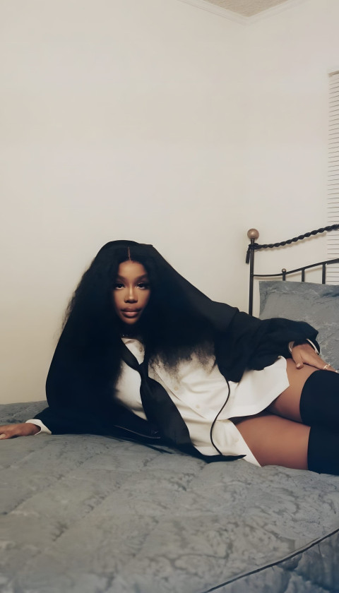 SZA Wallpaper That Will Freshen Up Your Phone