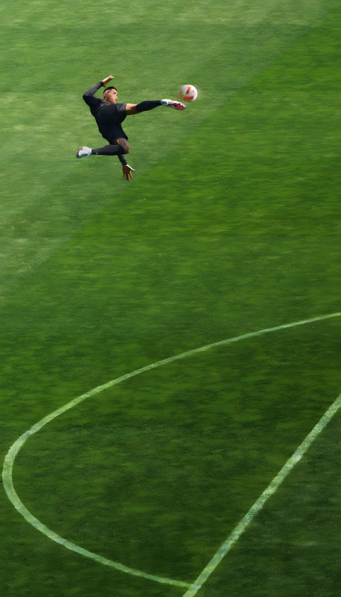 Exclusive Cristiano Ronaldo Action Wallpaper Free