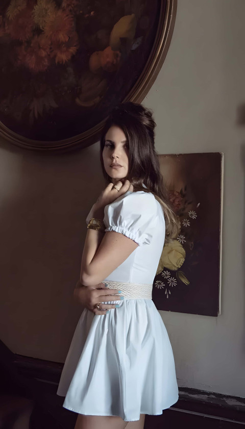 Iconic Lana Del Rey Picture for Your Mobile Phone