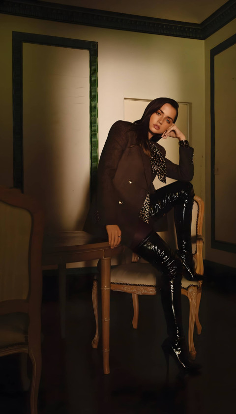 Best Ana de Armas 4K Wallpapers for Mobile Device