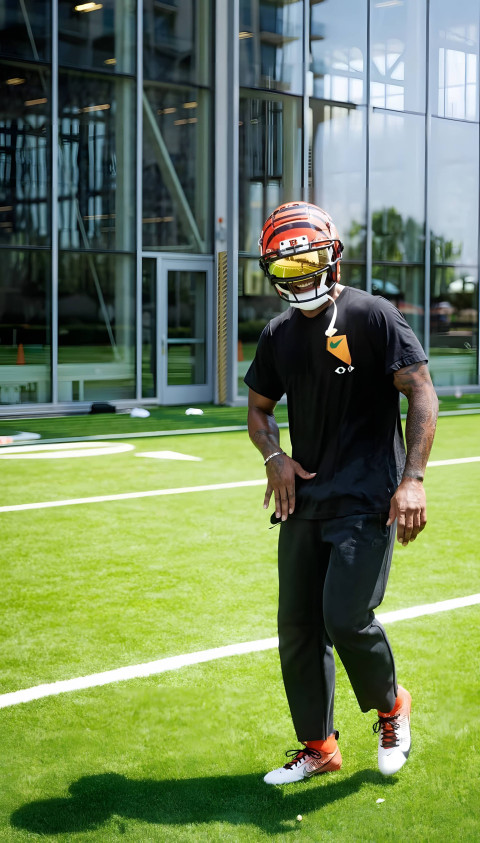 Ja'Marr Chase Mobile Background to Brighten Your Screen