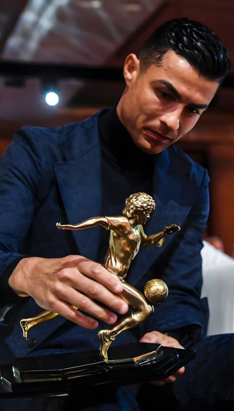 Cristiano Ronaldo Beautiful HD Wallpaper Free