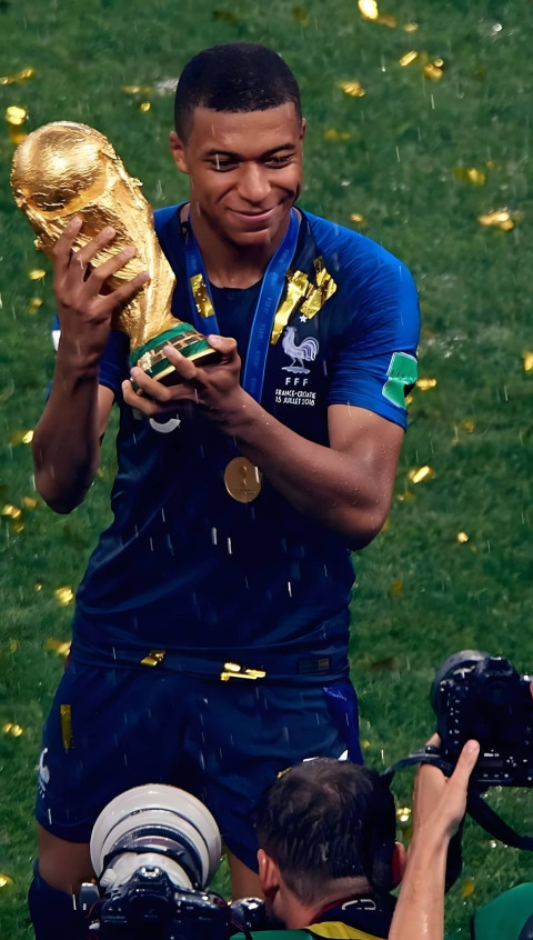 Cool Kylian Mbappé Mobile Background Image