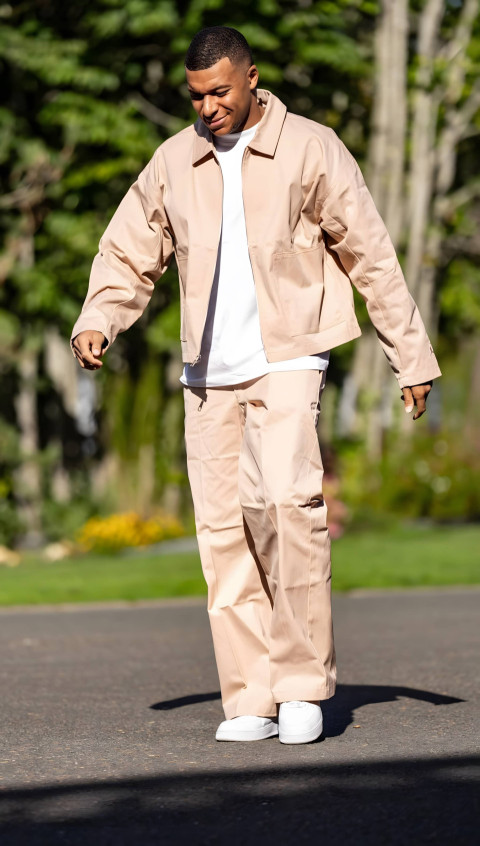 High Quality Kylian Mbappé Mobile Image