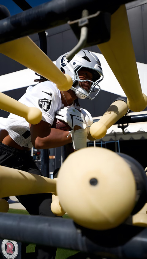 Las Vegas Raiders Player Workout Time Picture for Phone