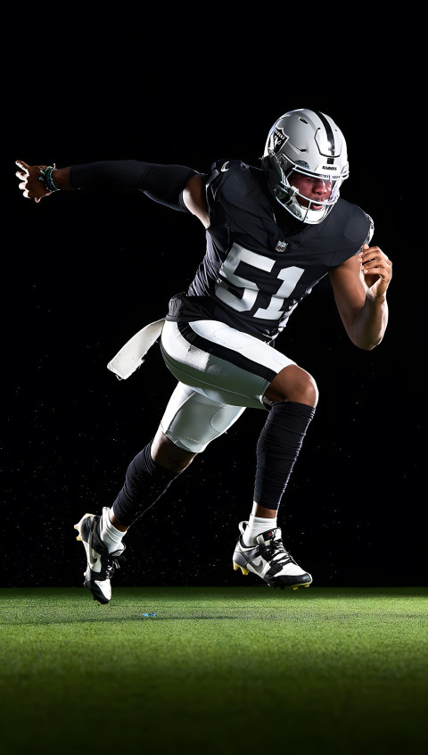 The Best Raiders Wallpaper for Football Gameplay