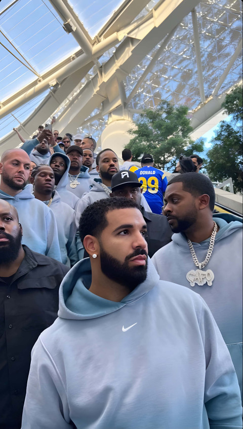 Best Drake Image for Your Collection