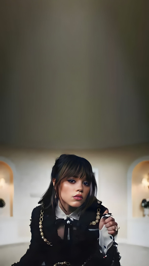 Jenna Ortega Mobile Glamour Shot