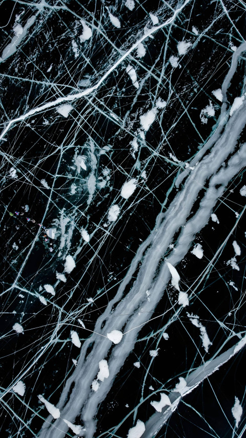 Frosty Snowflake Glow Wallpaper