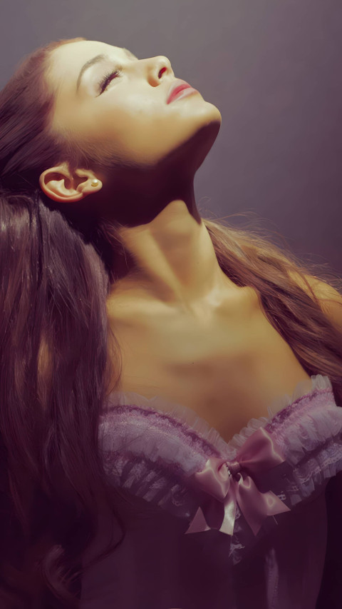 Ariana Grande photo for mobile screen