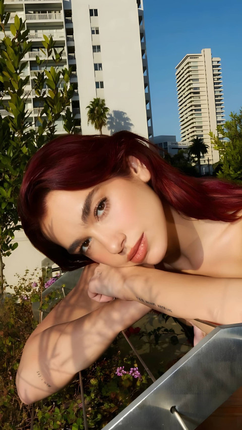 Stunning HD Picture of Dua Lipa to Download