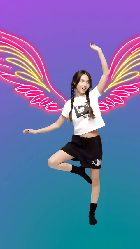 Olivia Rodrigo Smiling Ultra HD Wallpaper