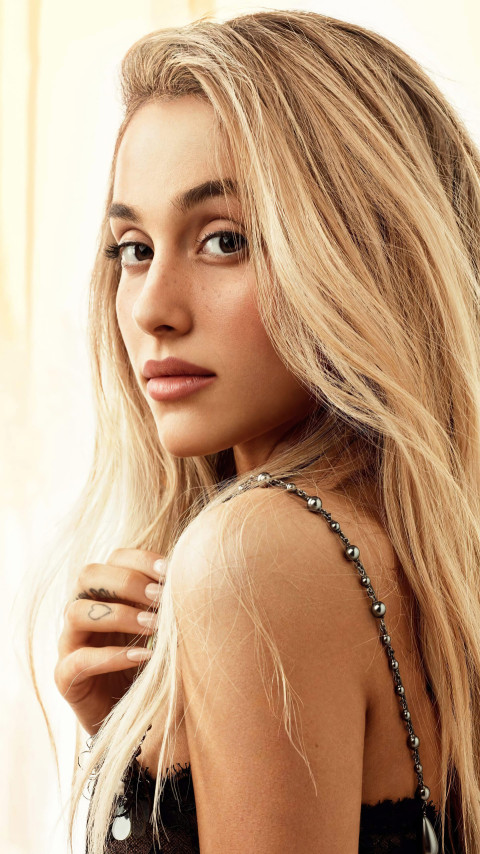 Ariana Grande perfect mobile picture