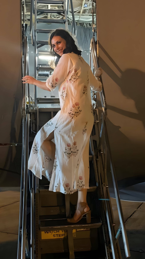 Morena Baccarin Phone Wallpaper 4K