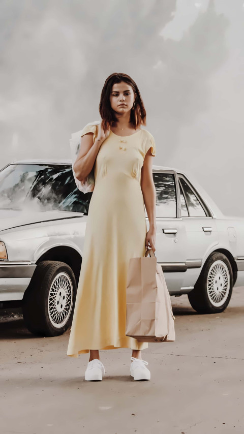 Selena Gomez Wallpaper for Phone 4K