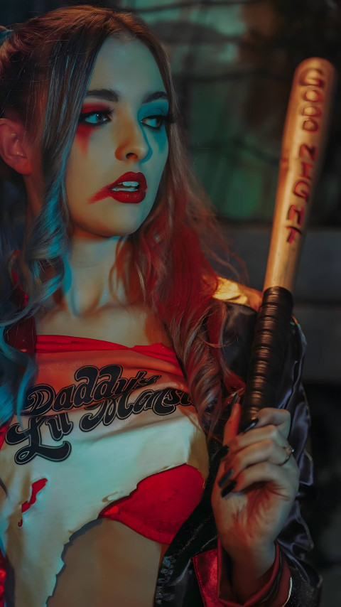 Iconic Harley Quinn Mobile Wallpaper for Every Fan