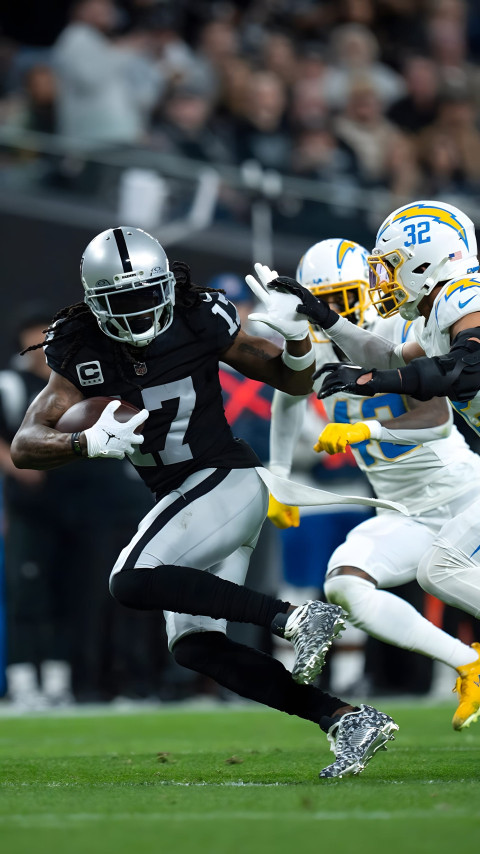 High-Resolution Raiders Wallpaper for Every Fan