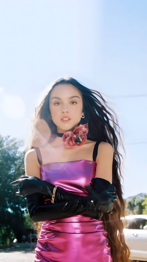 Trendy Olivia Rodrigo Mobile Wallpaper