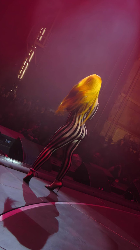 Ice Spice Iconic Hairstyle Mobile Wallpaper