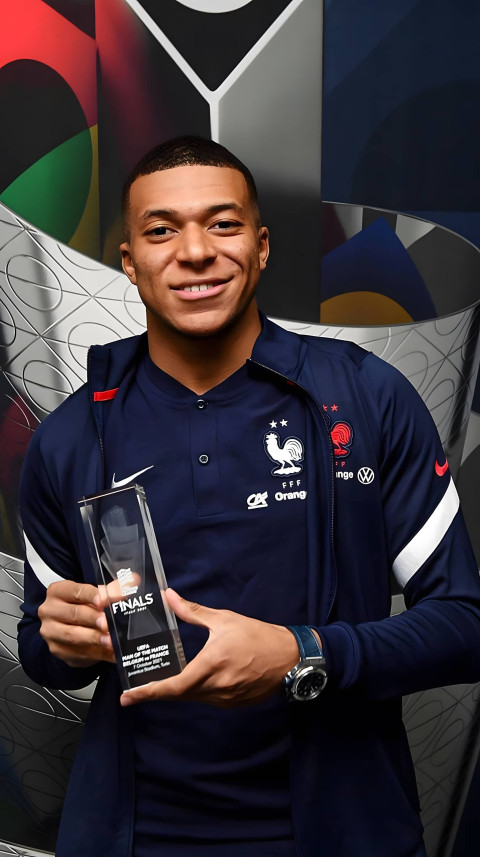 Soccer Star Kylian Mbappé Mobile Wallpaper