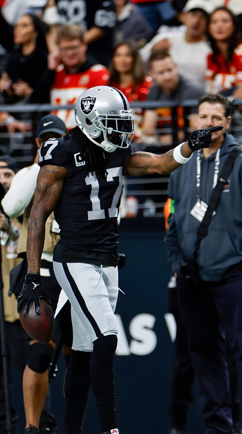 High Quality Raiders Wallpaper Angry Mood for Phone