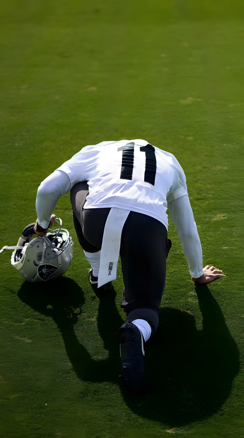 Raiders Player 4K Wallpaper with Vibrant Color