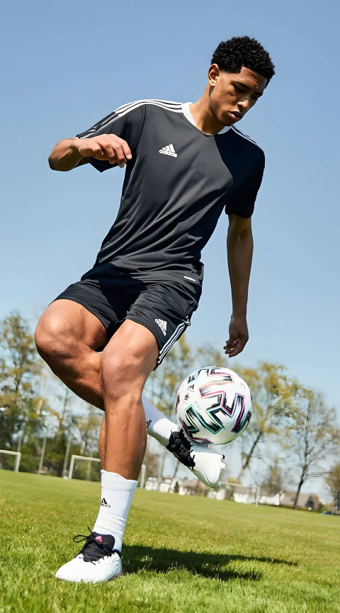 Jude Bellingham Aesthetic Mobile Photo