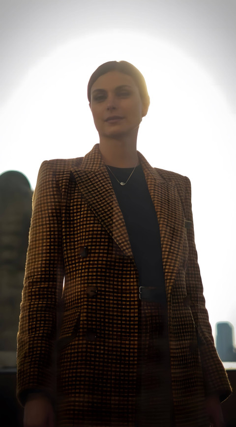 Morena Baccarin Background for Mobile Use 4K