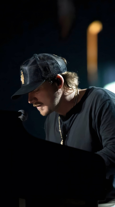 Exclusive Morgan Wallen Mobile Picture for Fans