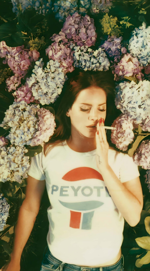 Lana Del Rey Smoking Wallpaper Collection for Your Phone