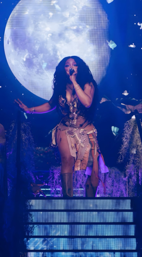 Stylish SZA Photo for Your Wallpaper Collection