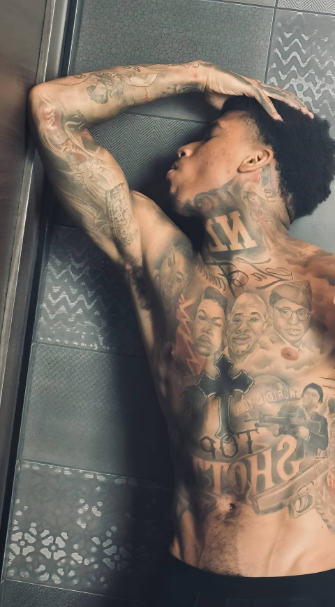 NLE Choppa Mobile Image for Stylish Screen