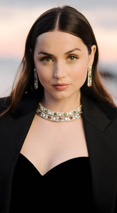 Beautiful Ana de Armas Wallpaper for Any Device