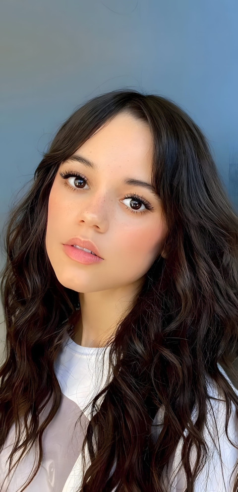 Jenna Ortega Natural Look Pic