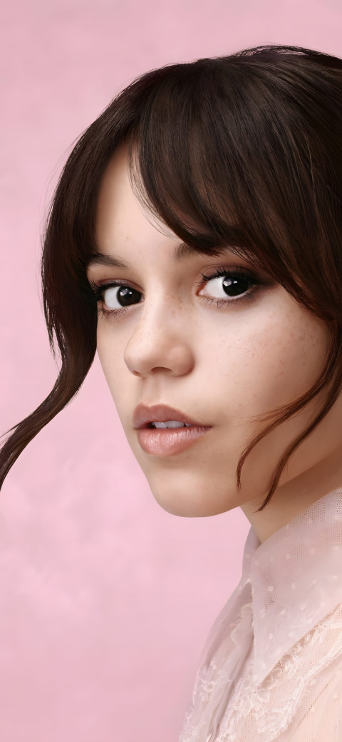 Cute Jenna Ortega Mobile Photo