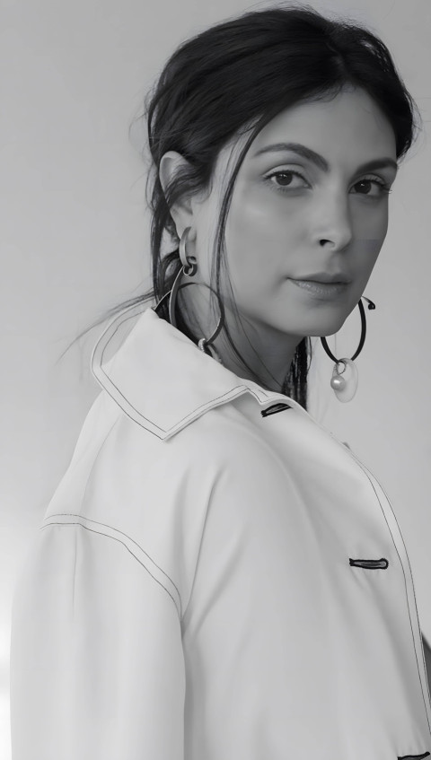 Morena Baccarin B&W HD Wallpaper