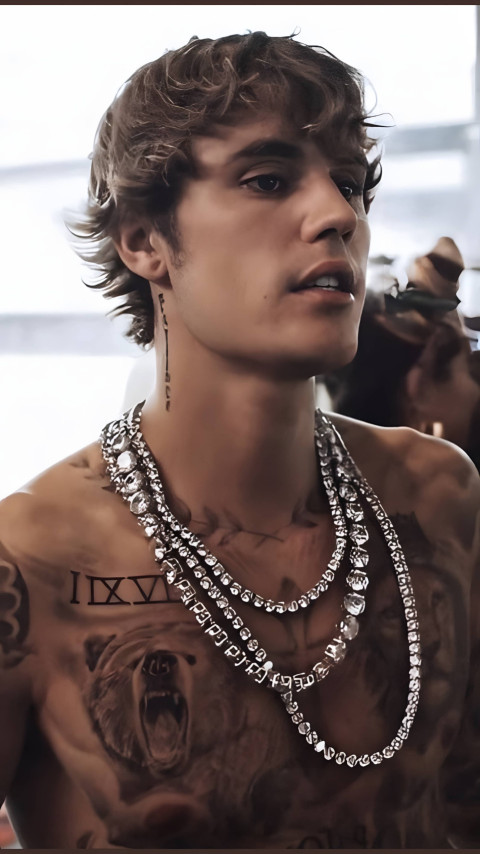 Lovely Justin Bieber mobile wallpaper shot