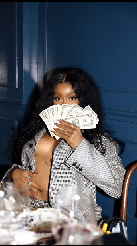 SZA 4K Photo to Style Your Phone Screen