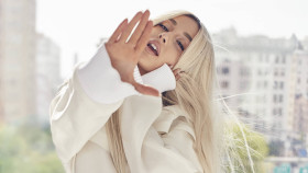 Ariana Grande HD desktop wallpaper pic